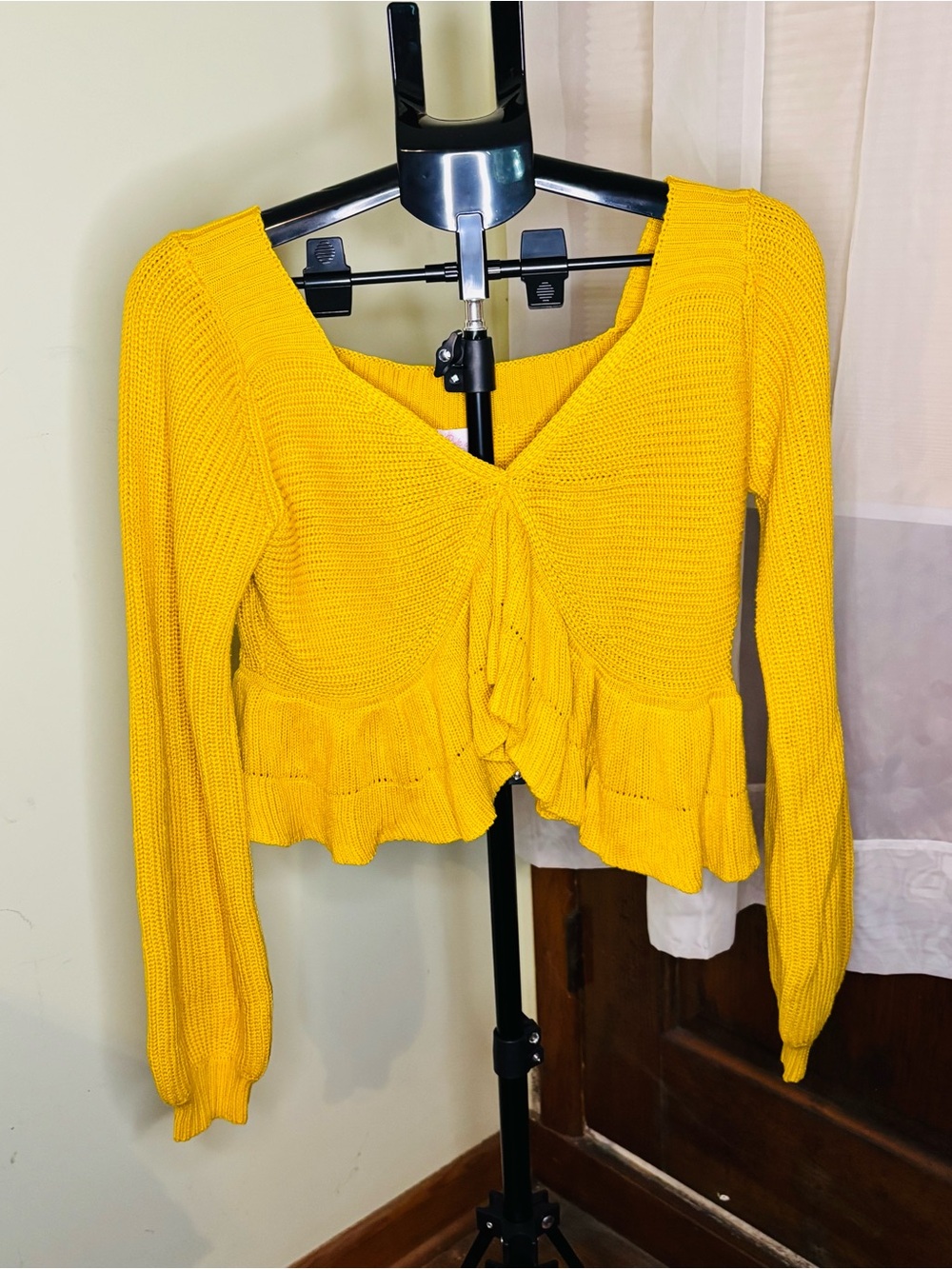 Women’s Y2K FUN bundle!!! MEDIUM. Authentic Mandees skirt in here!!